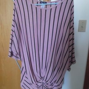 Olivia Blu/ knotted front top